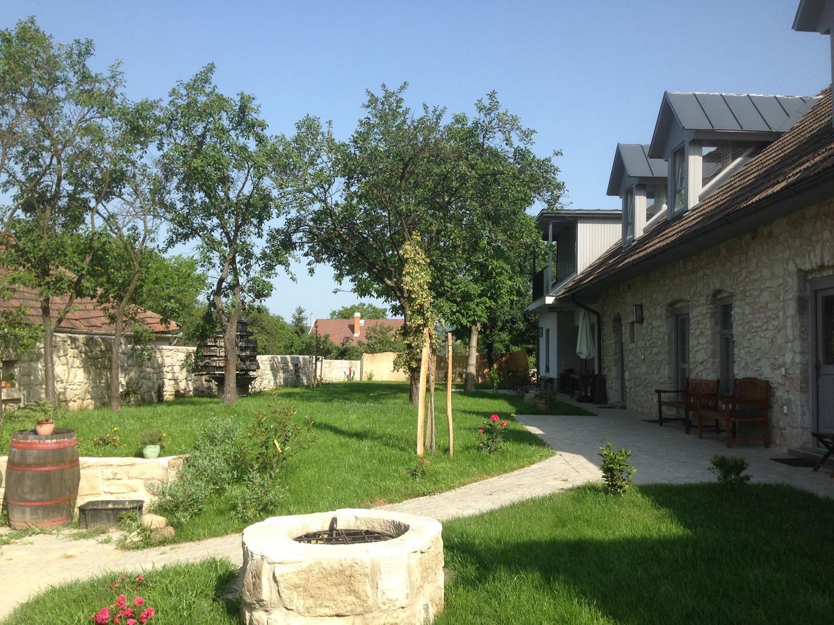 Preselo Pinceszet Es Vendeghaz Bed & Breakfast Erdobenye Exterior photo